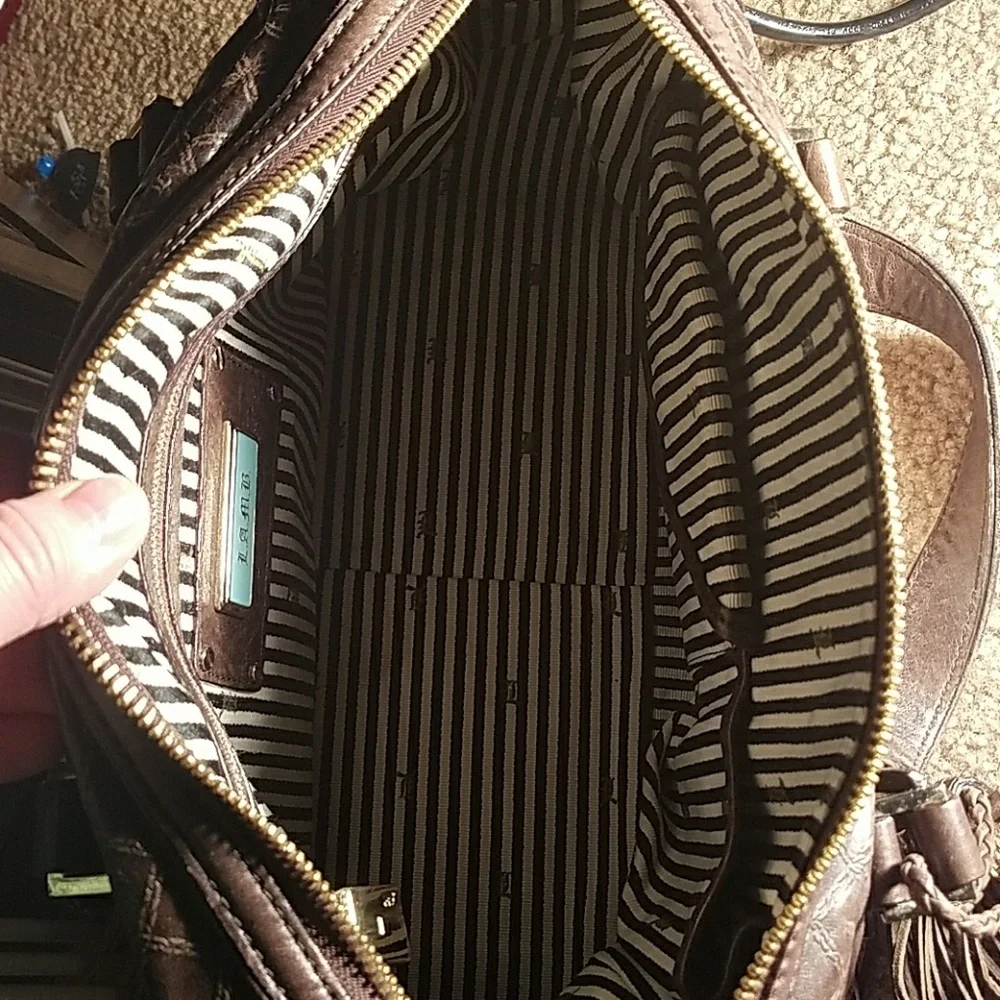 L.A.M.B SATCHEL - Picture 2 of 7